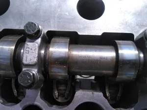 Used VOLVO D5 2.4D Engine COMPLETE CYLINDER HEAD Assembly 08692974