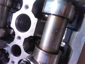 Used VOLVO D5 2.4D Engine COMPLETE CYLINDER HEAD Assembly 08692974